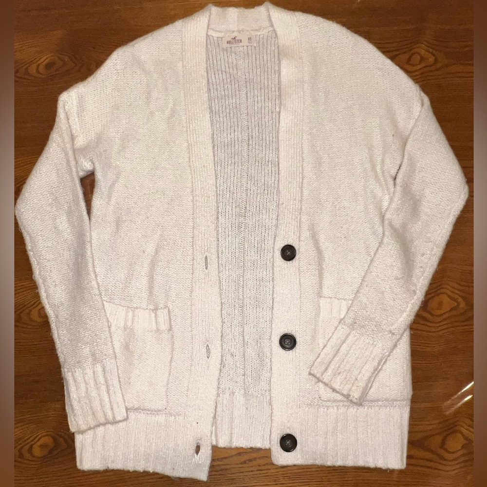 Hollister Cardigan.